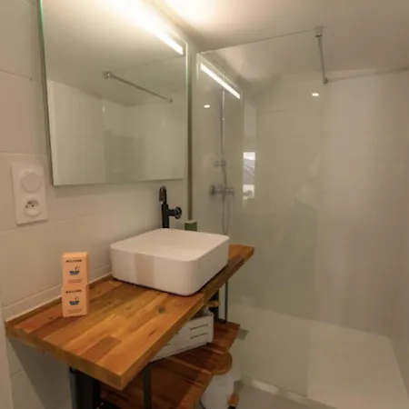 Renovated 2-room House With Garden * Villenave-dʼOrnon