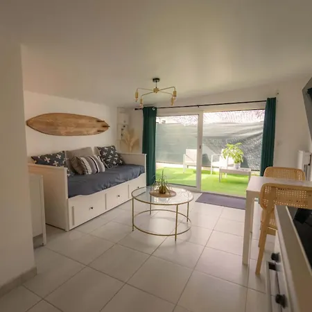 Renovated 2-room House With Garden