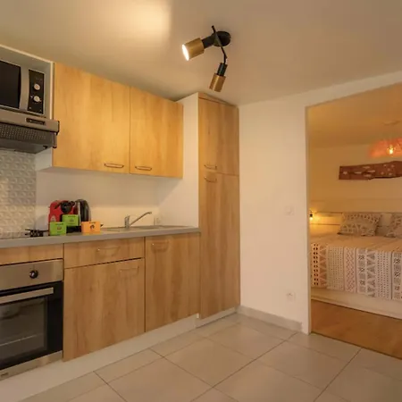 Casa vacanze Renovated 2-room House With Garden